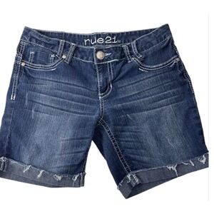 rue21 Denim Shorts Women 7/8 Dark Wash Embroidered Back Pocket Cut Off‎ Blue